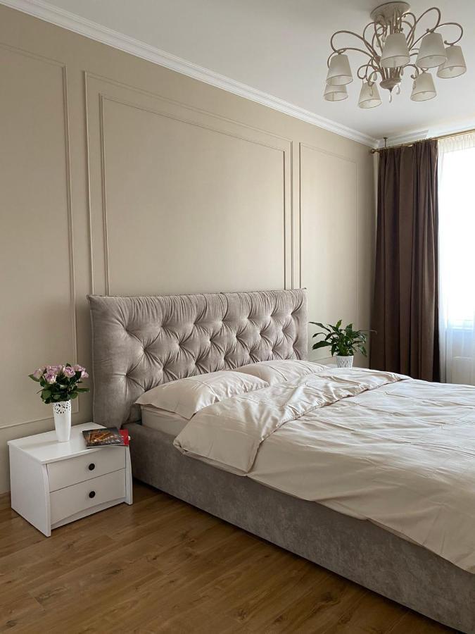 Luxury Apartment Near Metro Station Osokorky キエフ エクステリア 写真