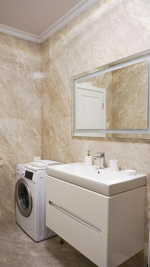Luxury Apartment Near Metro Station Osokorky キエフ エクステリア 写真