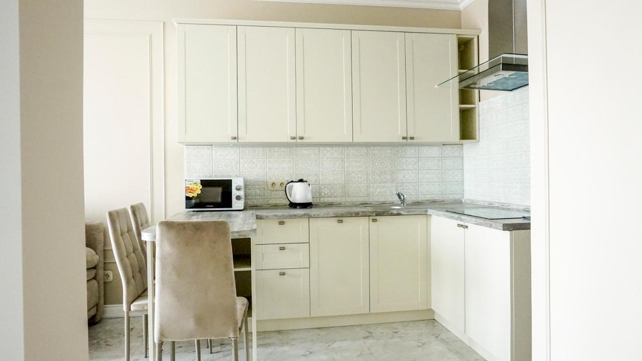 Luxury Apartment Near Metro Station Osokorky キエフ エクステリア 写真