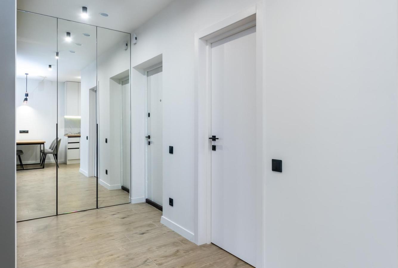 Luxury Apartment Near Metro Station Osokorky キエフ エクステリア 写真