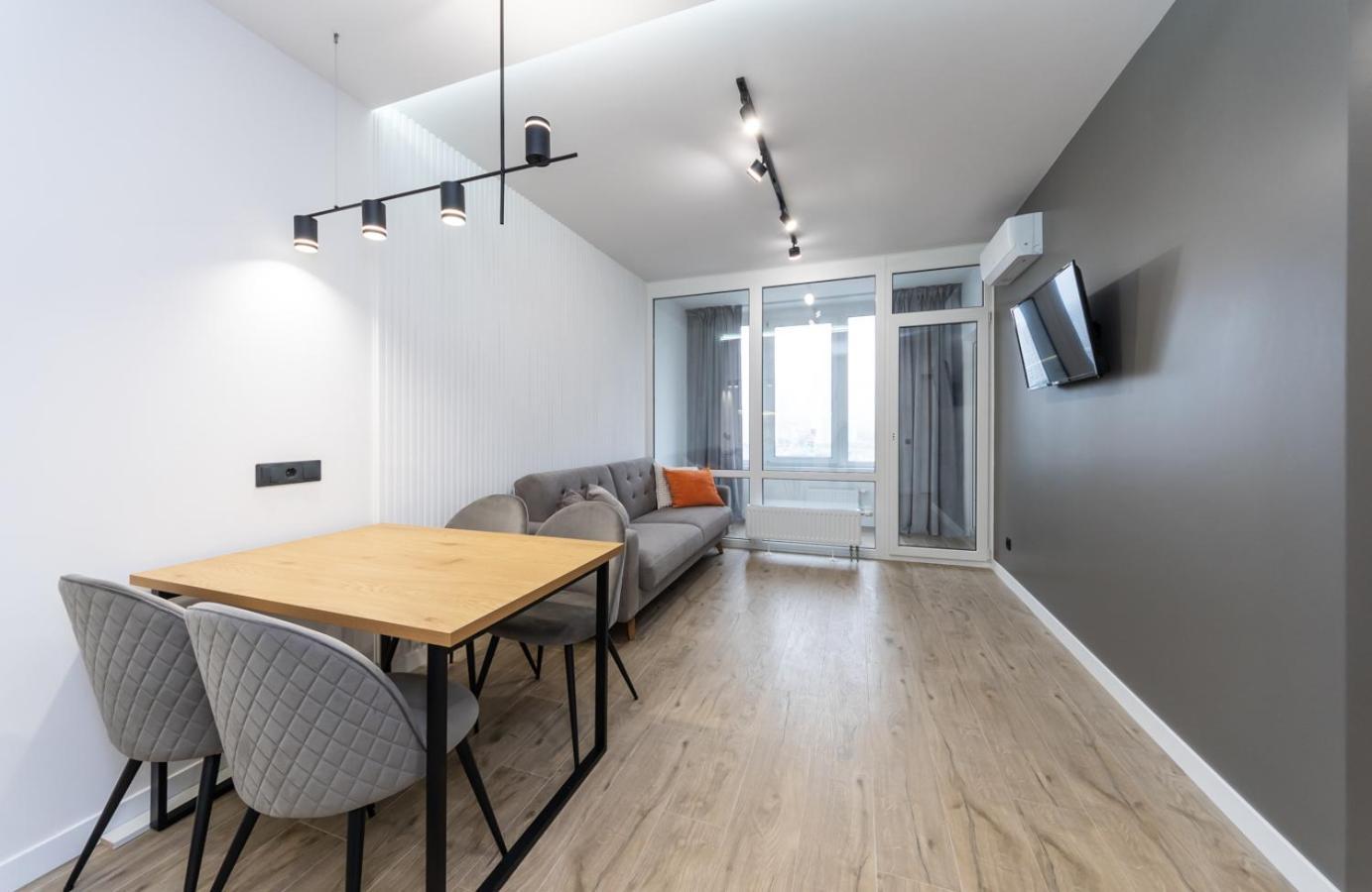 Luxury Apartment Near Metro Station Osokorky キエフ エクステリア 写真