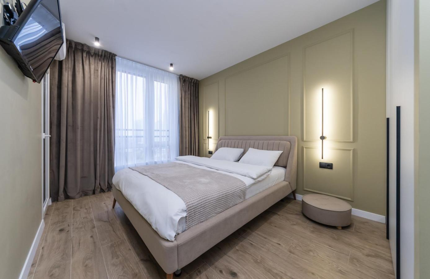 Luxury Apartment Near Metro Station Osokorky キエフ エクステリア 写真